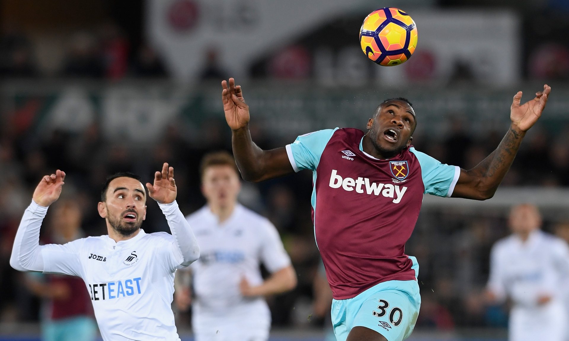 莱万的身体 莱万的身体